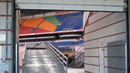 Brandschutz durch große Türen. Vollständig zertifiziert mit der Feuerbeständigkeitsklasse EI1.