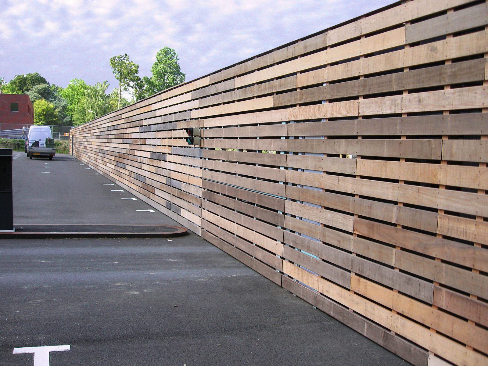 Speciale deuren in gevelontwerp - Vincent van Gogh-instituut - gevelelementen