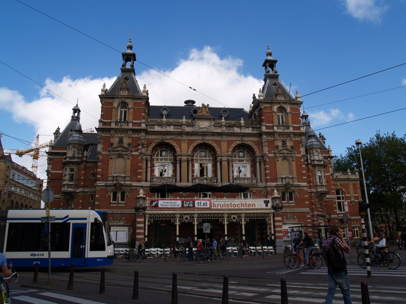 Oper - Schallschutztüren - Spielstätte - Opernhaus - Theatergebäude