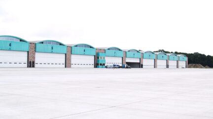 Einbruchhemmende Hangartore - Spezialtore - Protec Industrial Doors