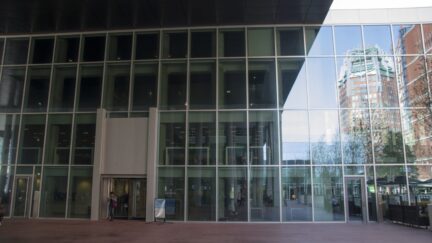 Türen mit Sprengwirkungshemmung - große Sprengladung - Schiebetore - Teleskopschiebetore