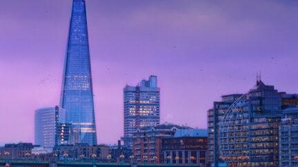 The Shard London - Fassade Tür - Glasschiebetor