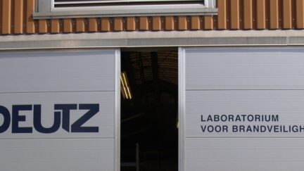 Testing laboratory of Peutz - Fire proof door test - Tested and certified fire-resistance